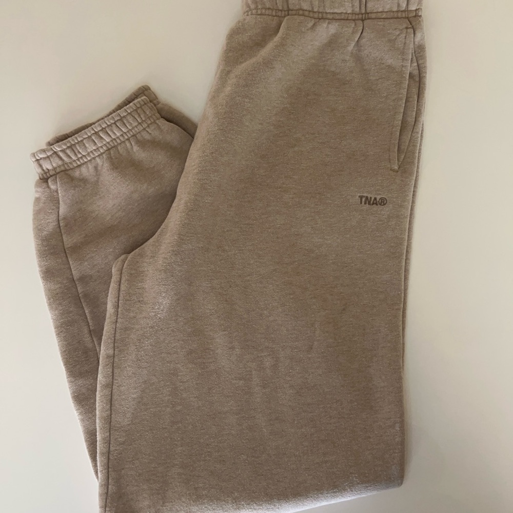 Aritzia TNA Women’s Tan Sweatpants